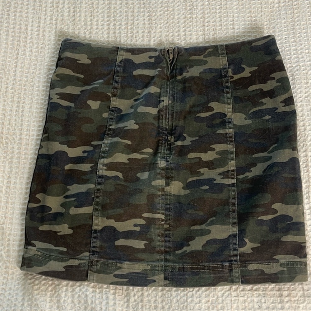 Free People Camo Skirt Size 4 - Picture 2 of 7